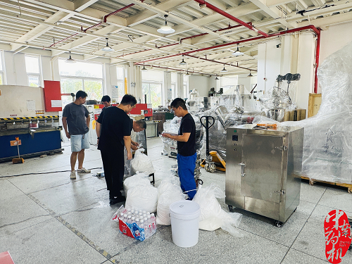 客戶現場試機圓滿成功，我司設備性能獲高度認可